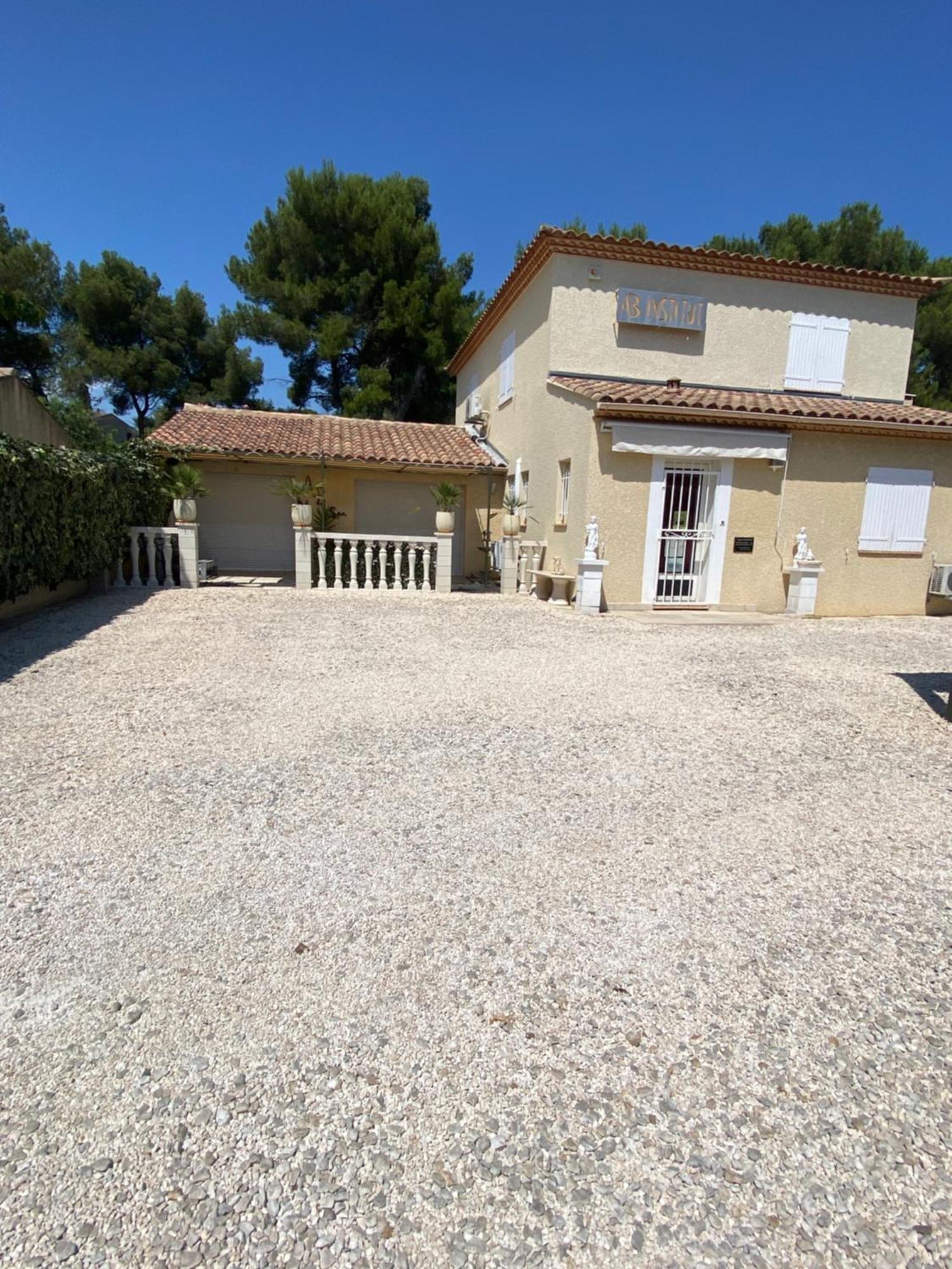 Suite Spa Acces Autonome Beaucaire  Exterior foto